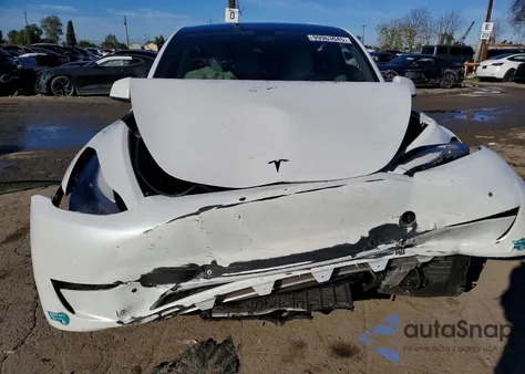 2022 Tesla Model Y from USA, damaged, VIN 7SAYGDEFXNF392502